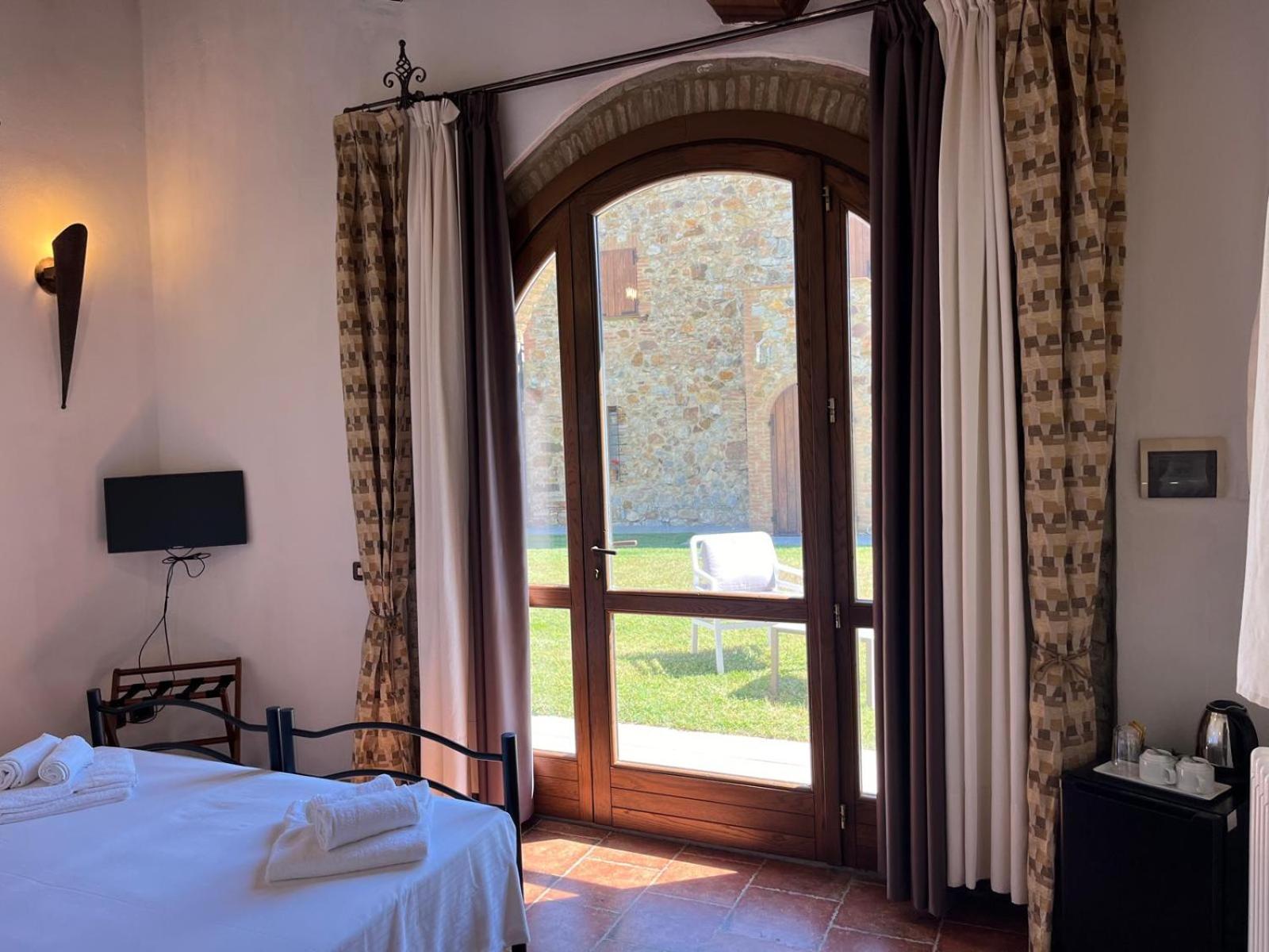 Agriturismo Aia Leccioni Micciano Exteriör bild
